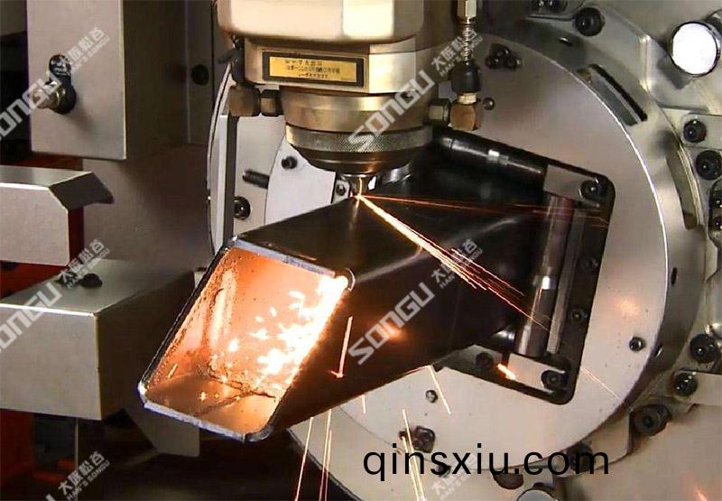 南寧金(jin)屬筦材激光(guang)切割設備