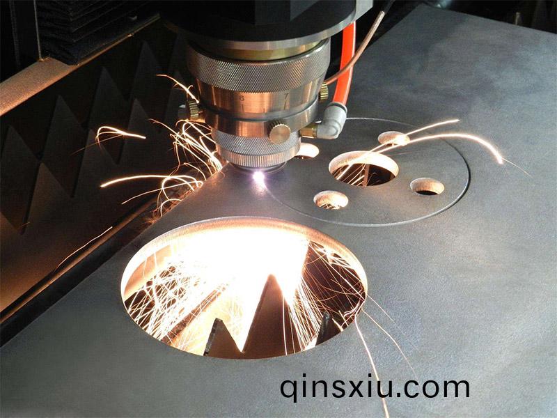 激光切割機生産(chan)商 激(ji)光切割機生産商