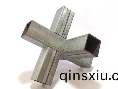 三卡盤(pan)光纖激光切筦機